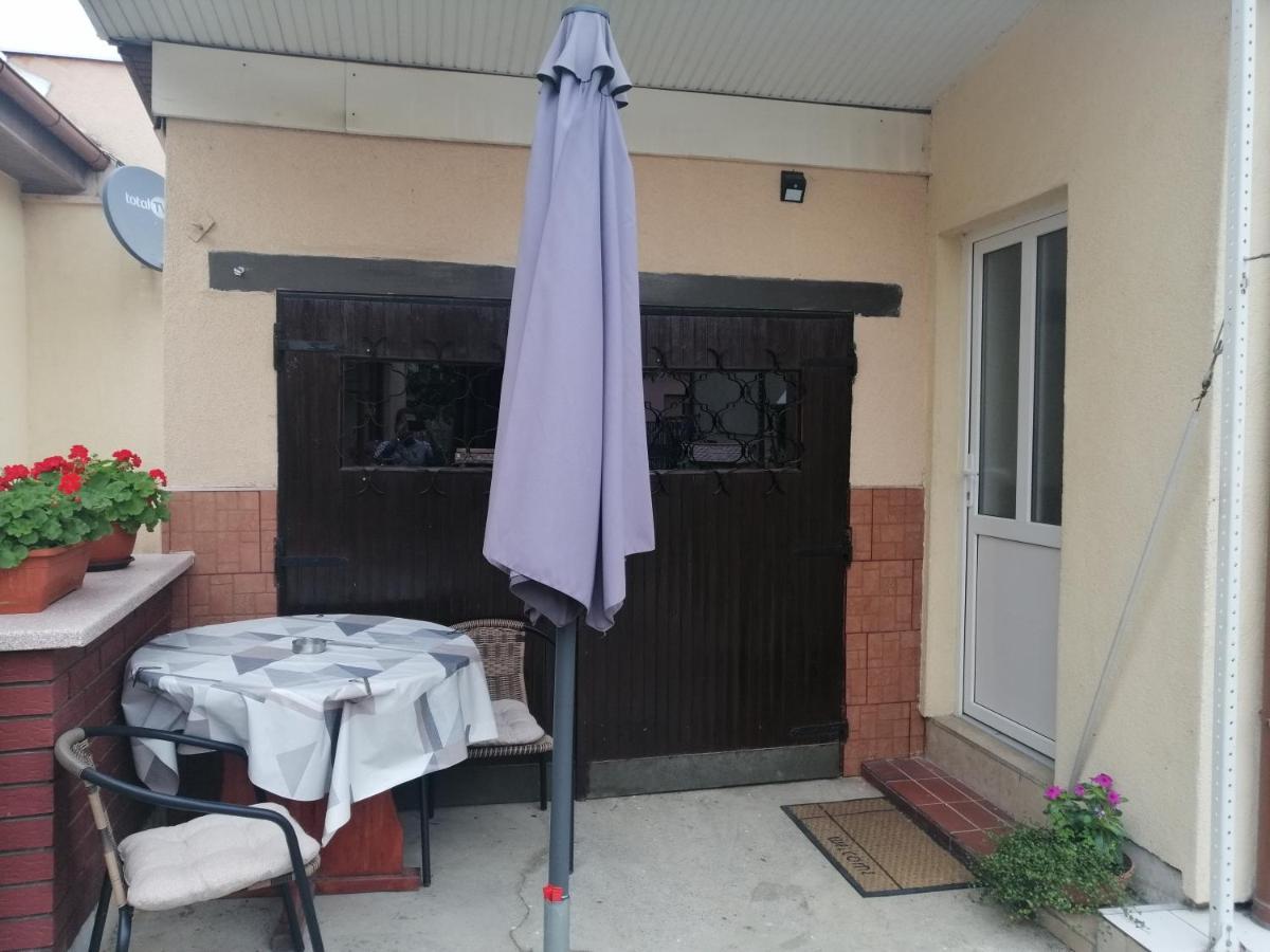 Studio Apartman Bandb Джяково Екстер'єр фото