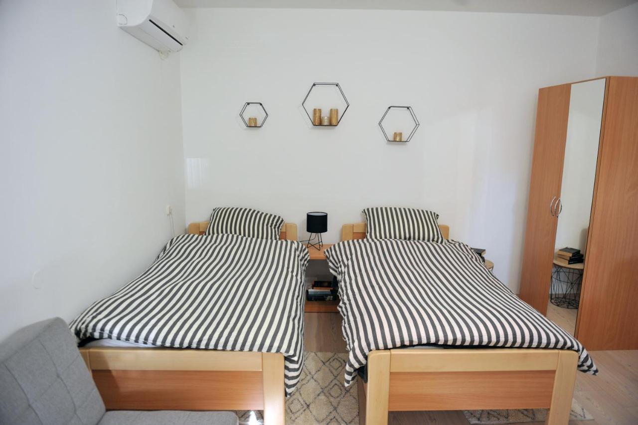 Studio Apartman Bandb Джяково Екстер'єр фото